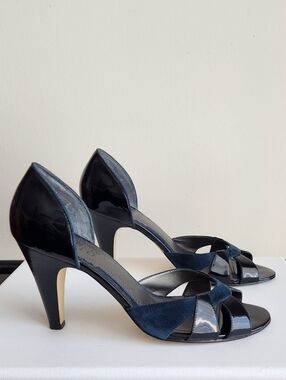 Franco Sarto Navy Blue Patent Leather/Suede Open-Toe Heels